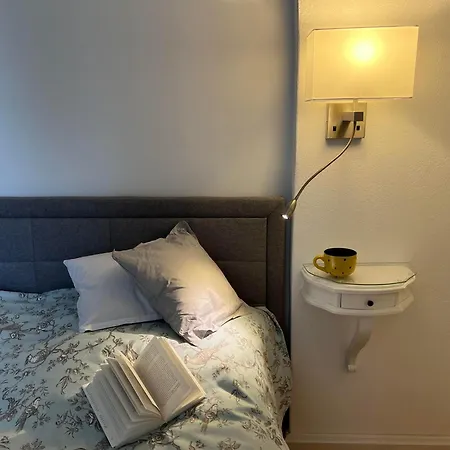 L' Extravagante Im Garten Von Schloss شقة *