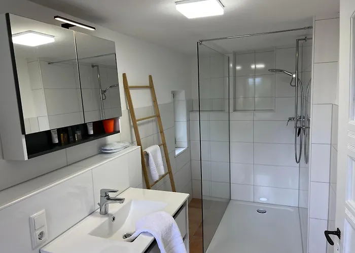 L' Extravagante Im Garten Von Schloss Schmidtheim