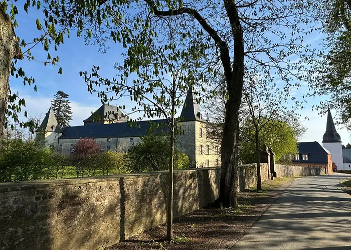 Апартаменты L' Extravagante Im Garten Von Schloss Schmidtheim