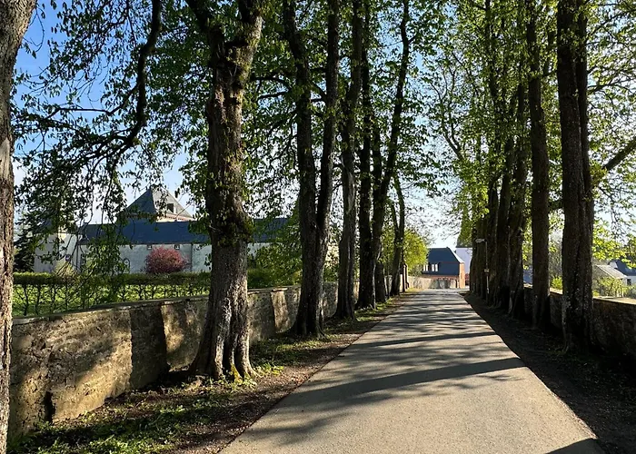 L' Extravagante Im Garten Von Schloss شقة