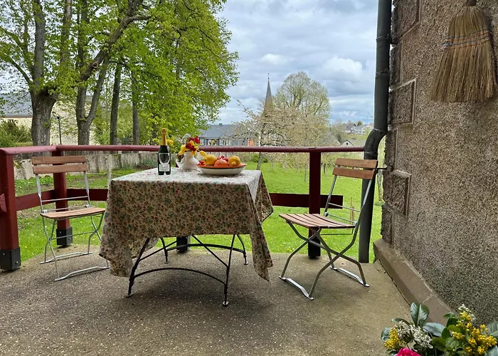 شقة L' Extravagante Im Garten Von Schloss